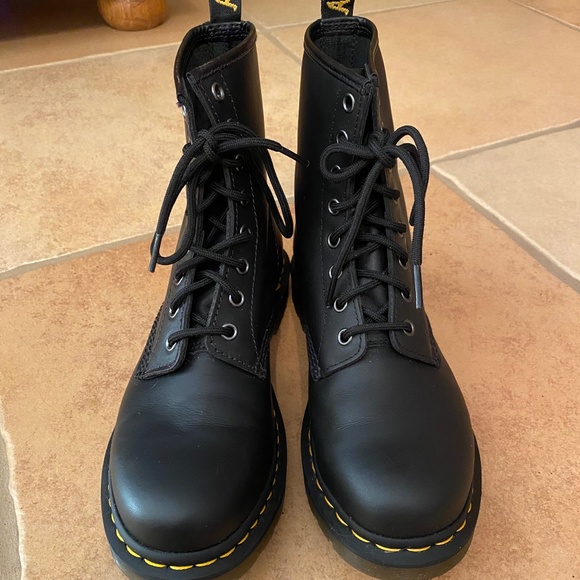 Doc Martens - Picture 1 of 9